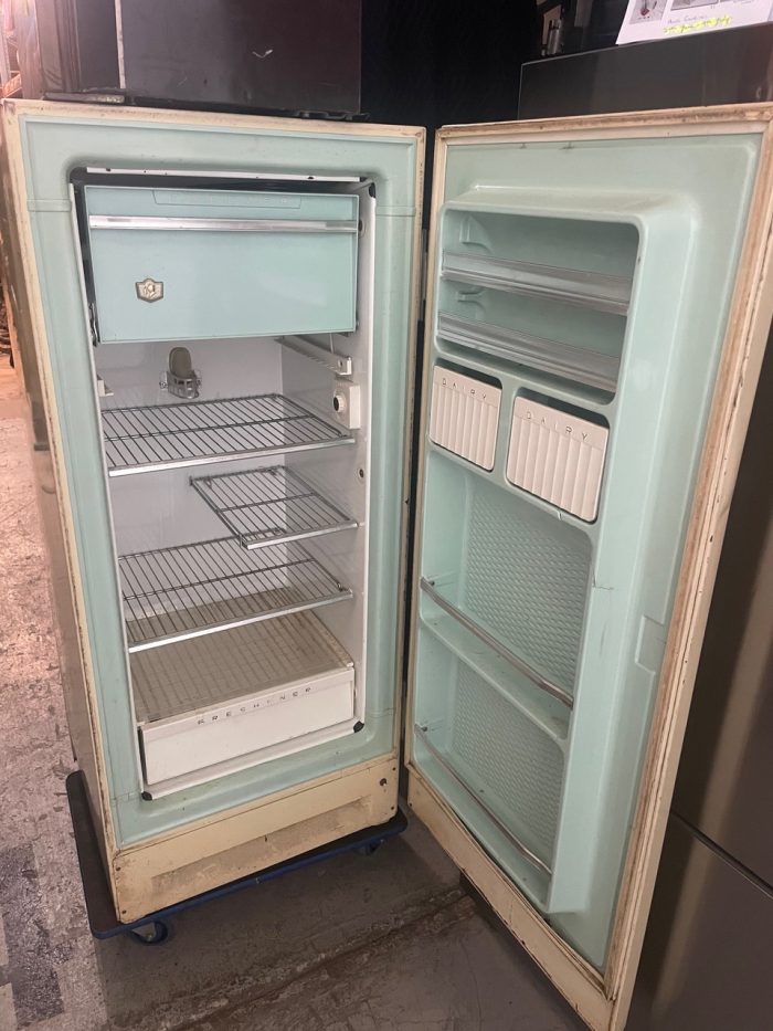 Vintage Fridge - Image 2