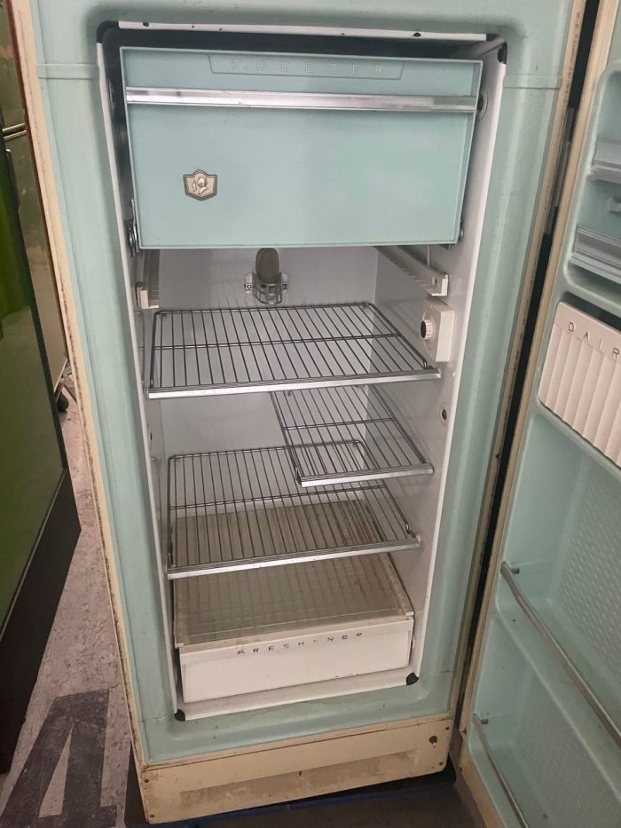 Vintage Fridge - Image 3