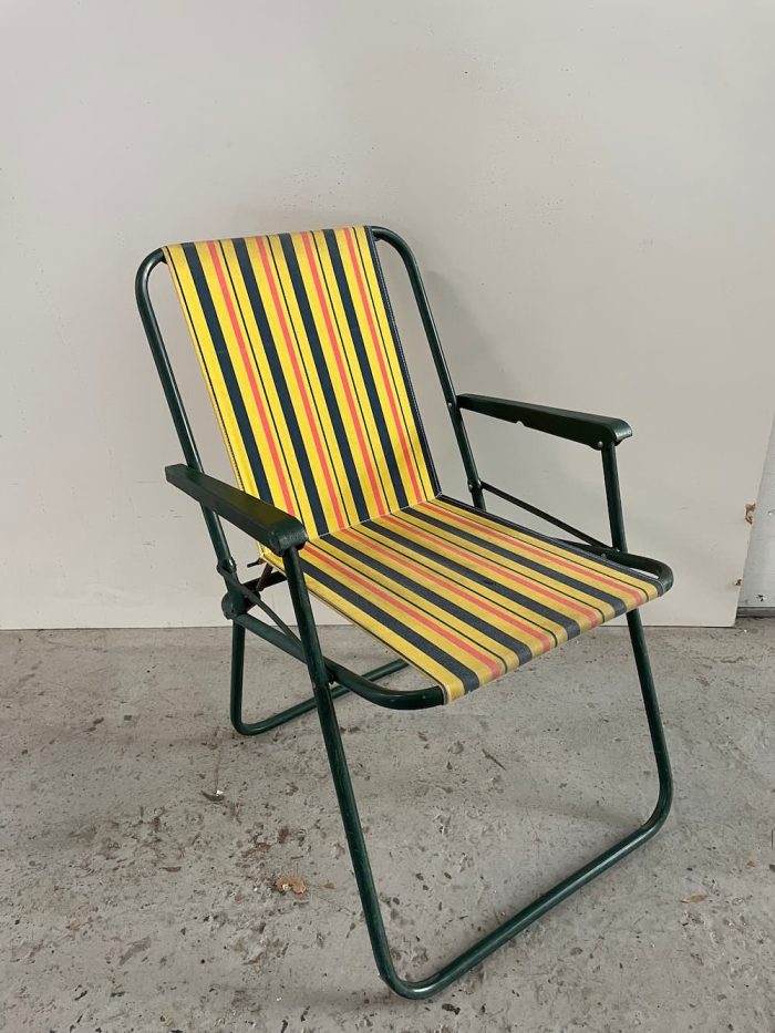 Folding chair - red stripe