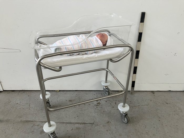 Hospital Baby Bassinet Trolley - Image 3