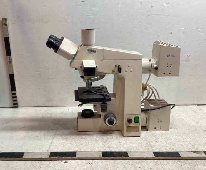 Microscope