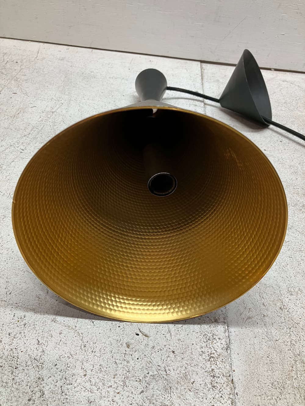 Single ceiling pendant light - Image 2