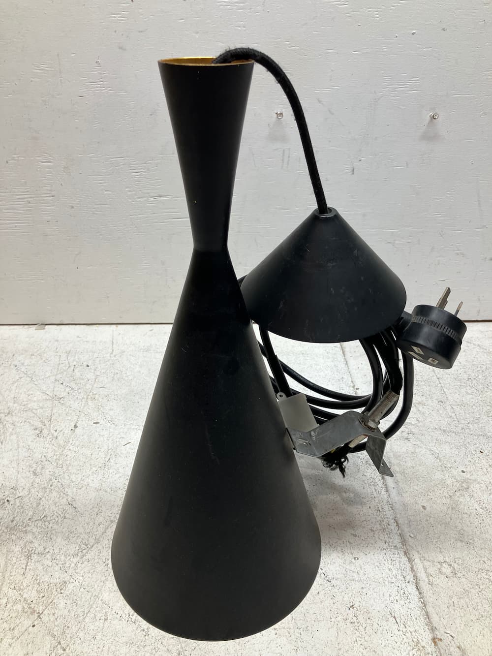 Single ceiling pendant light - Image 3