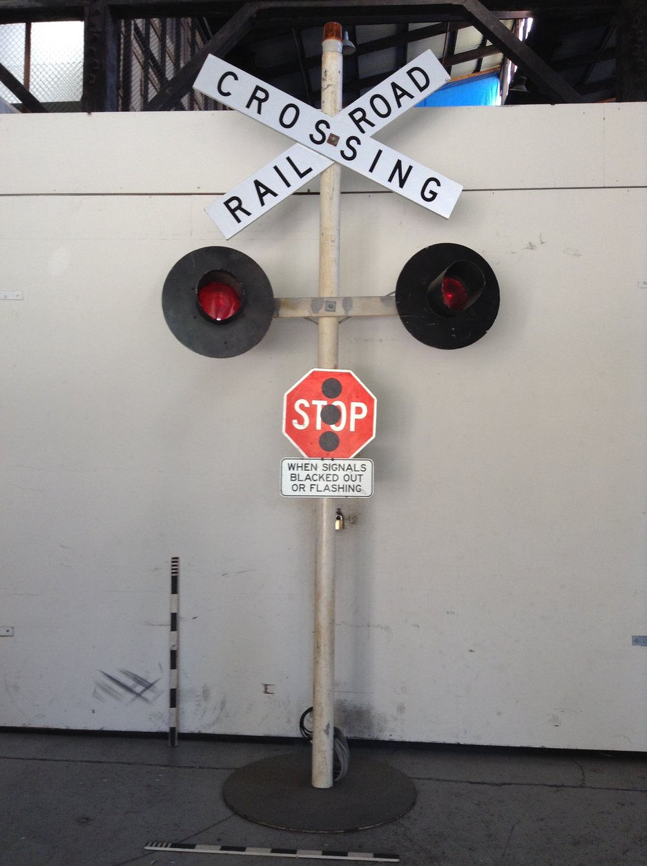 Railway Crossing Warning Light – PropCo